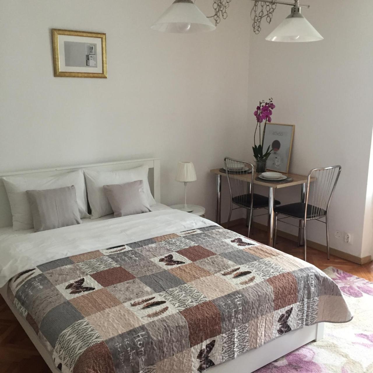 Marcy Studio Apartment Bucureşti Ngoại thất bức ảnh